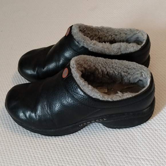 Merrell Shoes - Merrell Black Shearling Lined Clogs 8